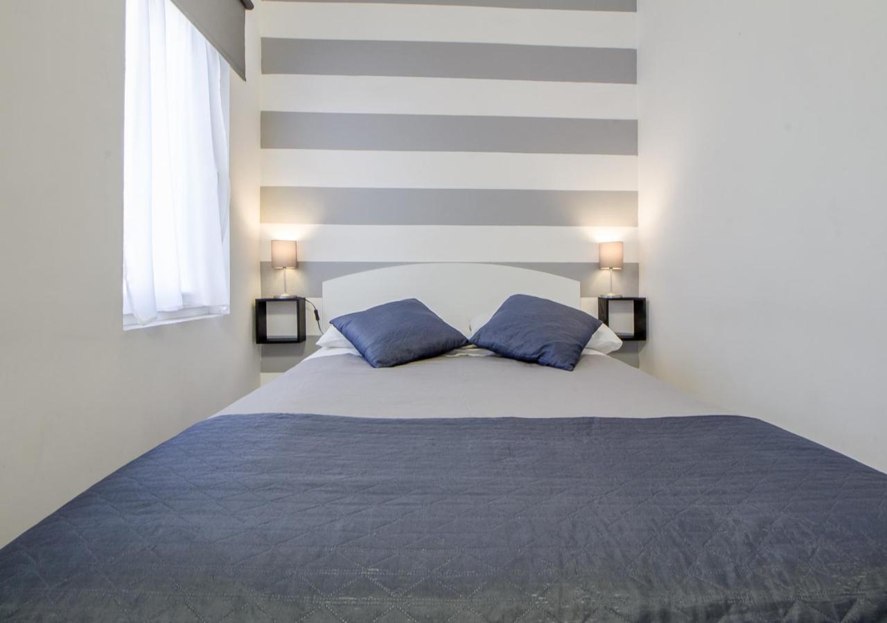 Appartamento Con 2 Camere E 2 Bagni In Centro Con Parcheggio Матера Экстерьер фото