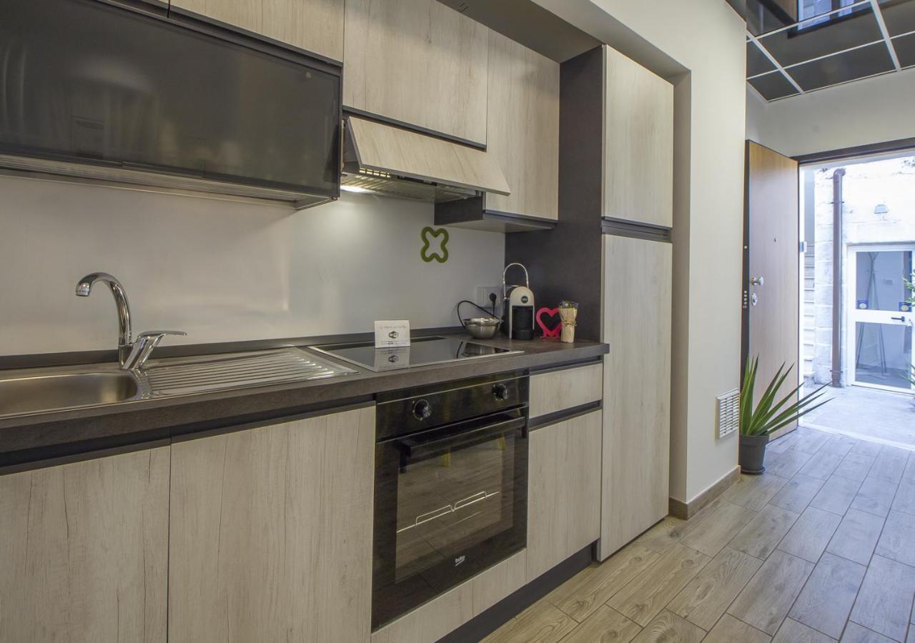 Appartamento Con 2 Camere E 2 Bagni In Centro Con Parcheggio Матера Экстерьер фото